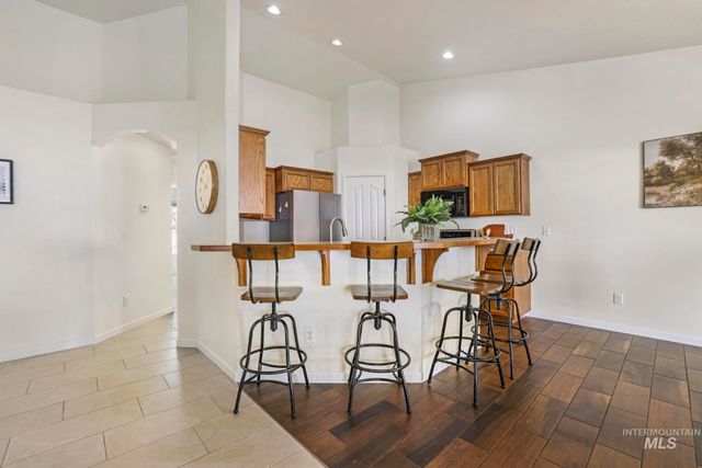 1021 Glen Eagle Dr, Jerome, ID 83338