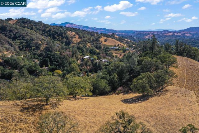 1240 Monticello Rd., Lafayette, CA 94549