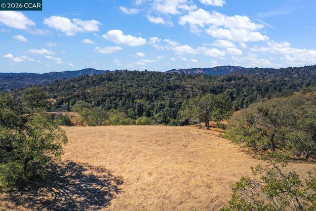 1240 Monticello Rd., Lafayette, CA 94549