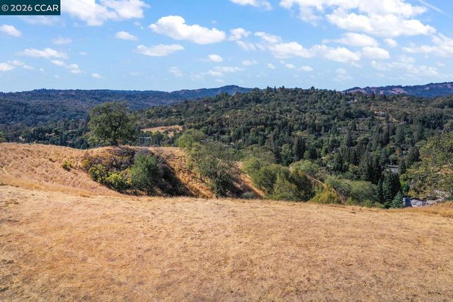 1240 Monticello Rd., Lafayette, CA 94549