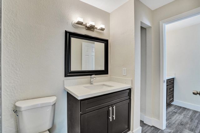 595 Vista Isles Drive 1925, Sunrise, FL 33325