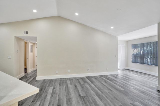 595 Vista Isles Drive 1925, Sunrise, FL 33325