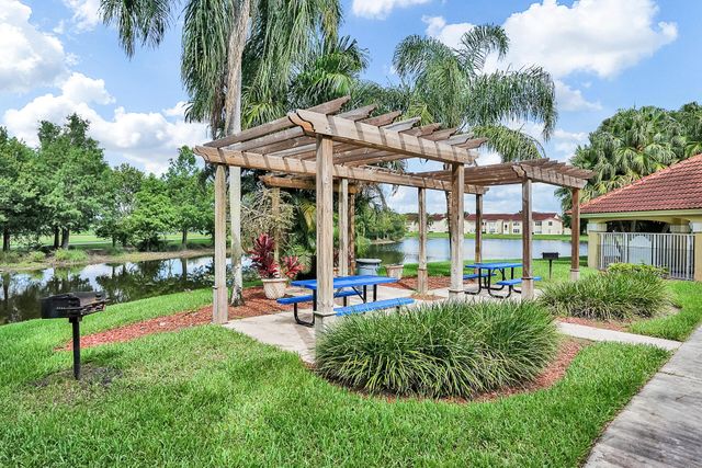 595 Vista Isles Drive 1925, Sunrise, FL 33325