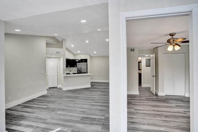 595 Vista Isles Drive 1925, Sunrise, FL 33325