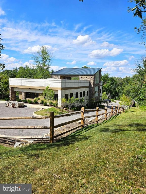 3407 W CHESTER PIKE, NEWTOWN SQUARE, PA 19073 — photo 3