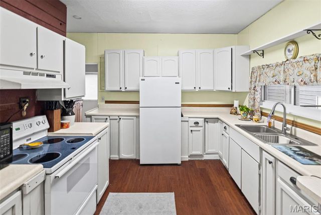 104 Helmuth, Wilsonville, IL 62093