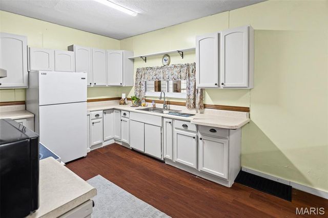 104 Helmuth, Wilsonville, IL 62093