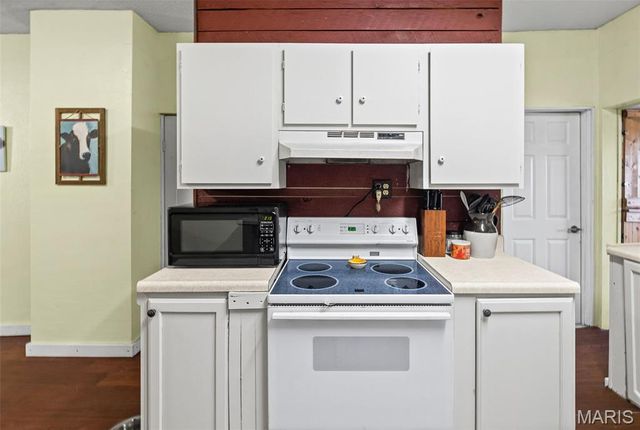 104 Helmuth, Wilsonville, IL 62093