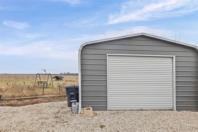 104 Helmuth, Wilsonville, IL 62093