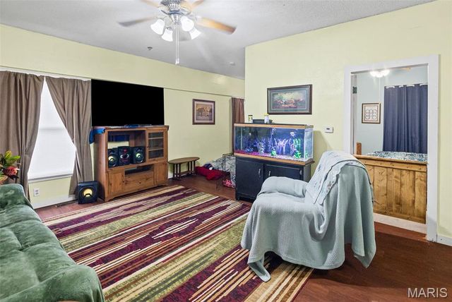 104 Helmuth, Wilsonville, IL 62093