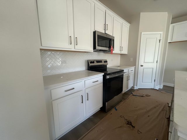 3064 Macaron Court, Ravenel, SC 29470