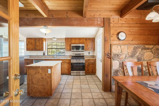 1490 AZ-83, Elgin, AZ 85611