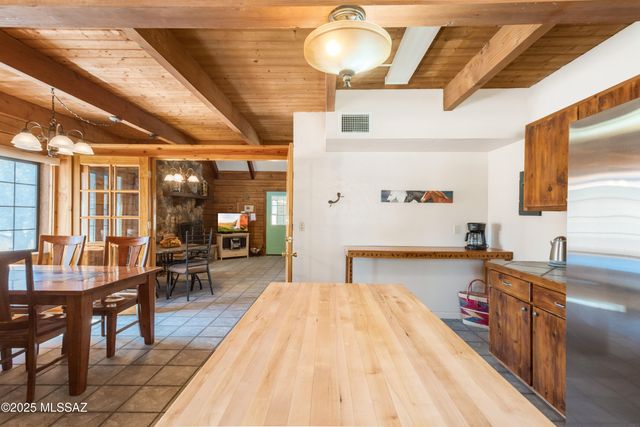 1490 AZ-83, Elgin, AZ 85611