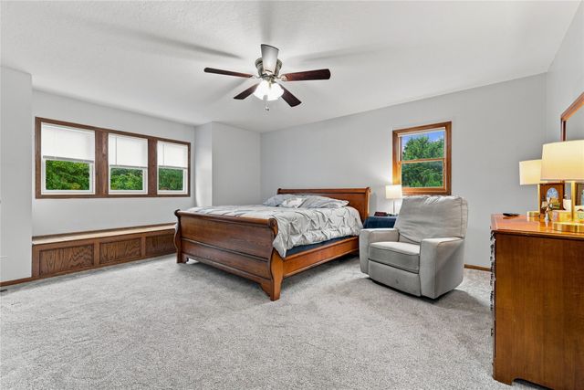 155 Orchard Court, Pleasant Hill, IA 50327
