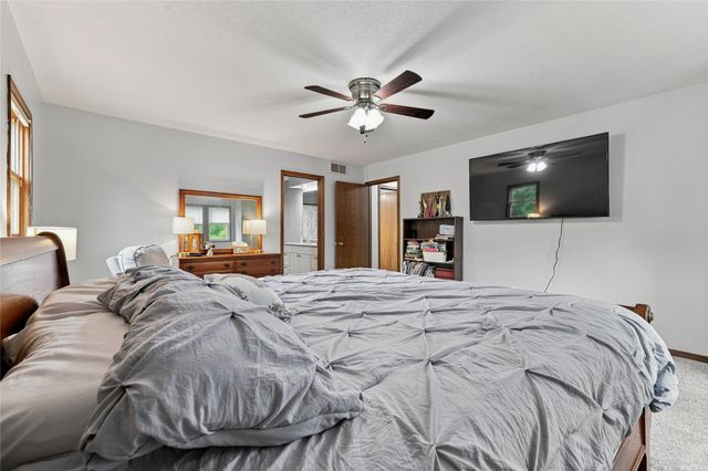 155 Orchard Court, Pleasant Hill, IA 50327