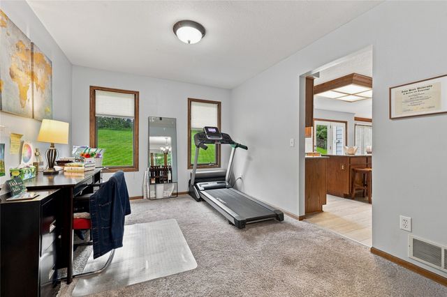 155 Orchard Court, Pleasant Hill, IA 50327