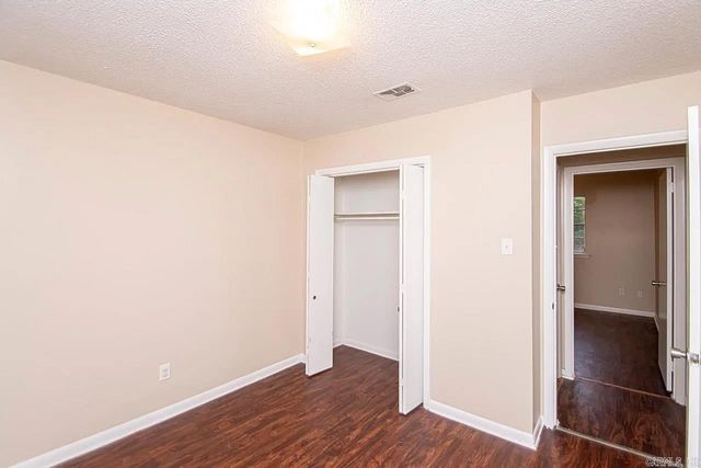 17 Compass Point St Point, Sherwood, AR 72120