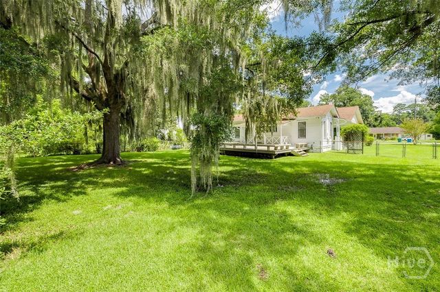 105 Church Street, Bloomingdale, GA 31302