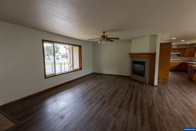 2941 Salem Av SE, Albany, OR 97321