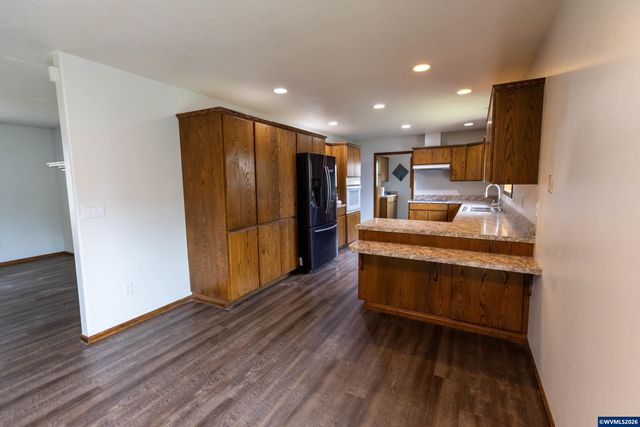 2941 Salem Av SE, Albany, OR 97321