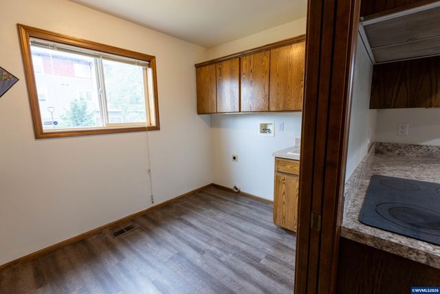 2941 Salem Av SE, Albany, OR 97321