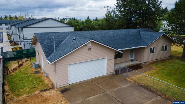 2941 Salem Av SE, Albany, OR 97321