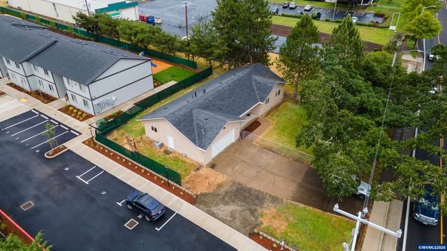 2941 Salem Av SE, Albany, OR 97321