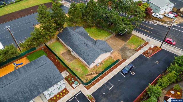 2941 Salem Av SE, Albany, OR 97321