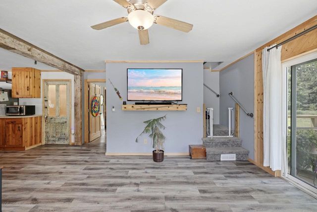 N4381 OSTRANDER ROAD, New London, WI 54961