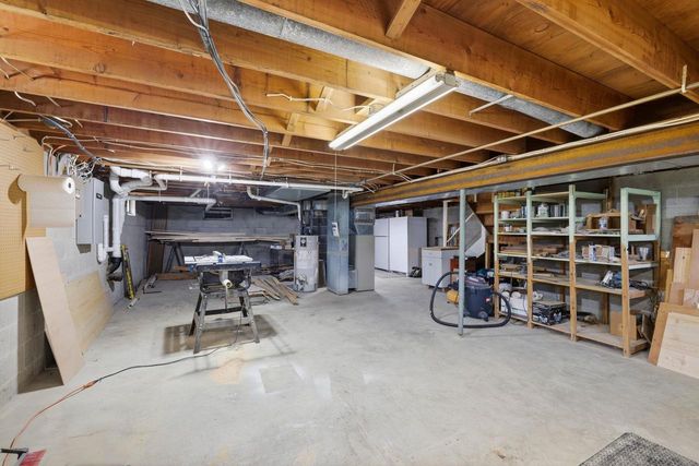 N4381 OSTRANDER ROAD, New London, WI 54961