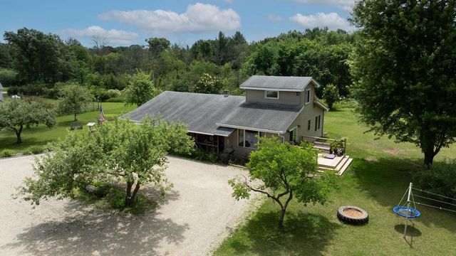 N4381 OSTRANDER ROAD, New London, WI 54961