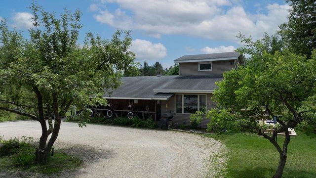 N4381 OSTRANDER ROAD, New London, WI 54961
