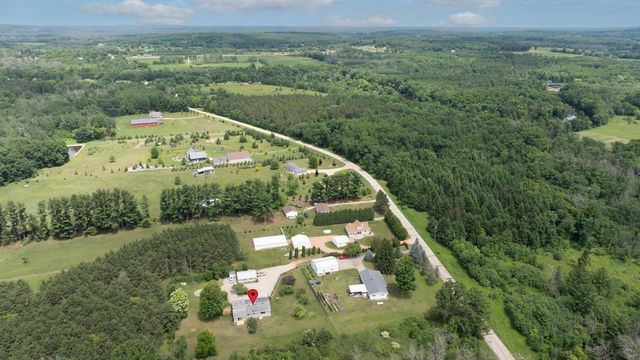 N4381 OSTRANDER ROAD, New London, WI 54961