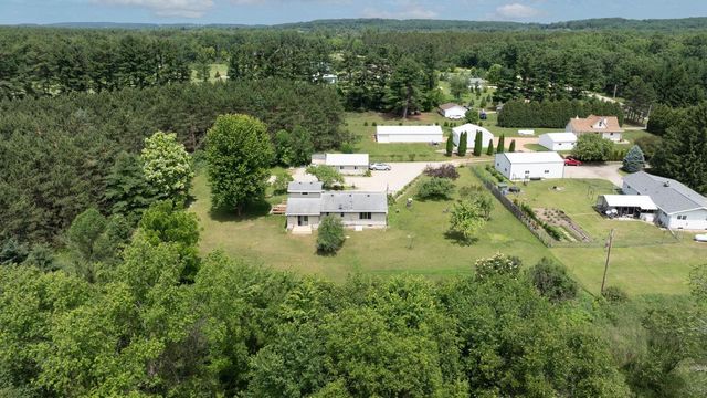 N4381 OSTRANDER ROAD, New London, WI 54961