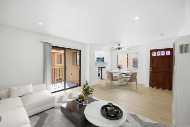 10174 Camino Ruiz 46, San Diego, CA 92126