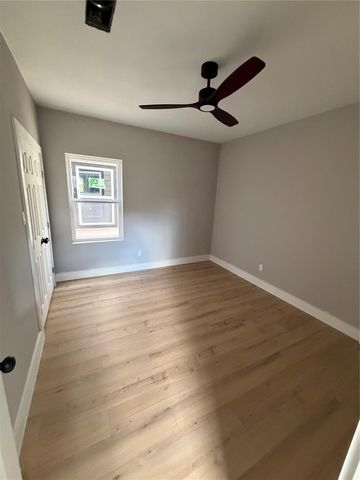 9918 Fillmore, Houston, TX 77029