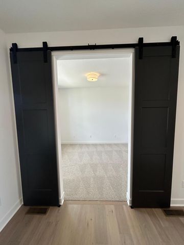 4097 Arbor Drive, Woodbury, MN 55129