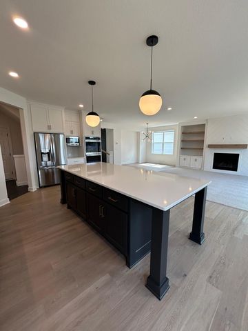 4097 Arbor Drive, Woodbury, MN 55129