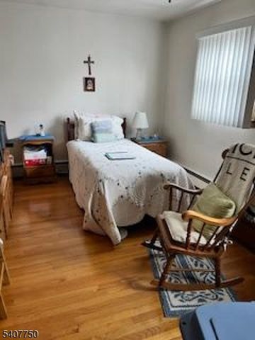 271 Danforth Ave, Jersey City, NJ 07305