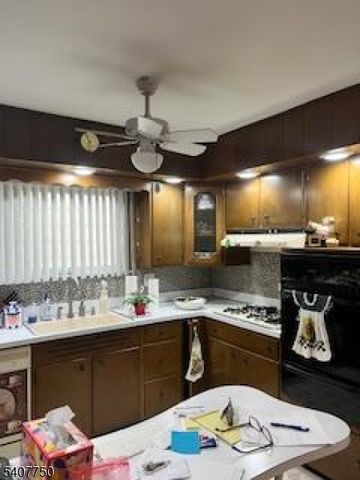271 Danforth Ave, Jersey City, NJ 07305