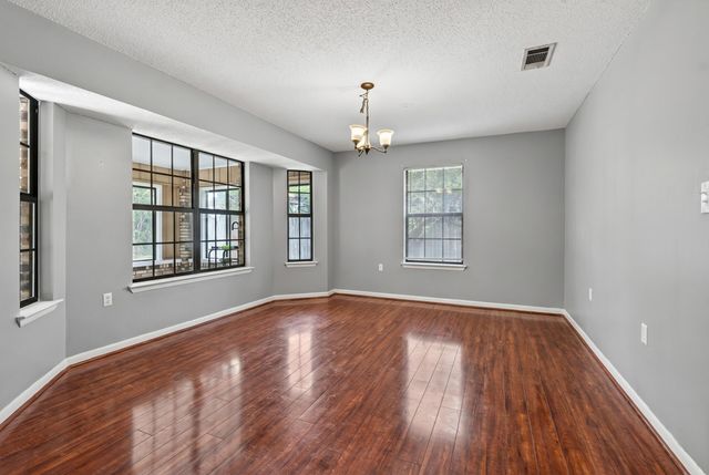 2205 Calle De Marbella, Navarre, FL 32566