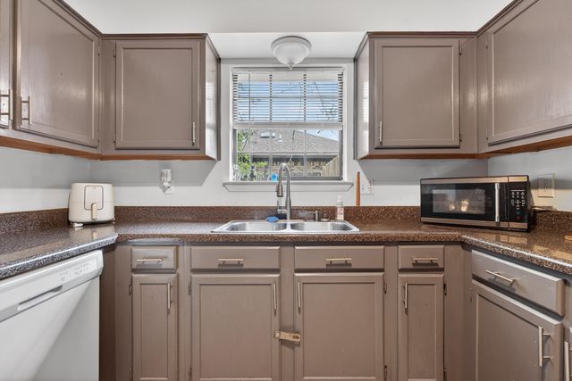 2205 Calle De Marbella, Navarre, FL 32566