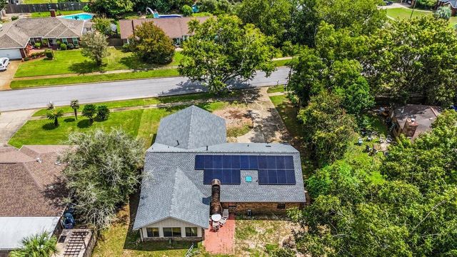 2205 Calle De Marbella, Navarre, FL 32566