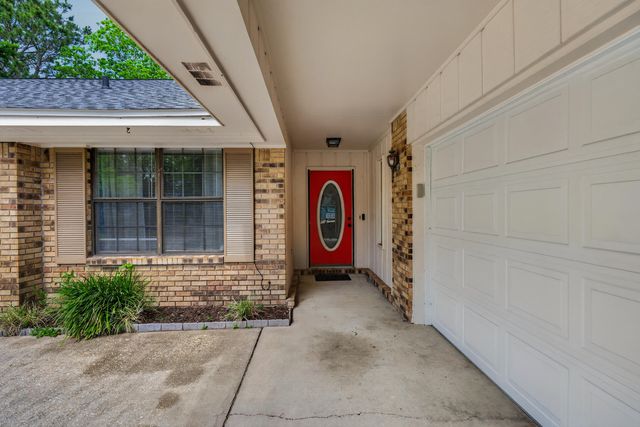2205 Calle De Marbella, Navarre, FL 32566