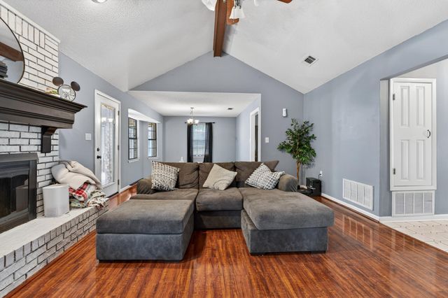 2205 Calle De Marbella, Navarre, FL 32566