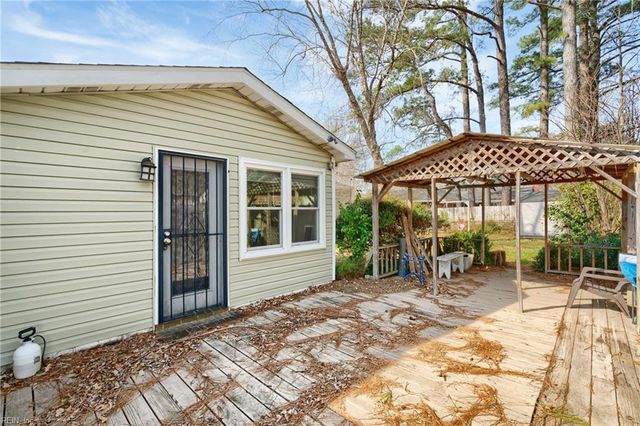 556 S Rosemont RD, Virginia Beach, VA 23452