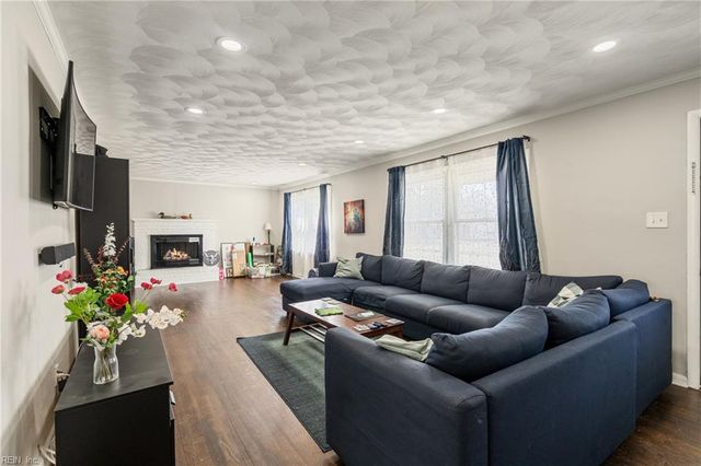 556 S Rosemont RD, Virginia Beach, VA 23452