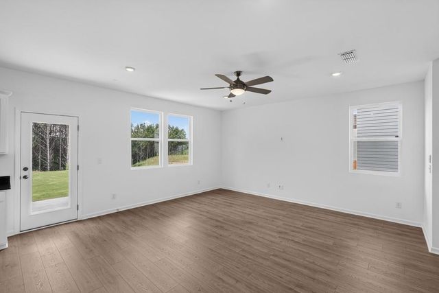 216 Groveton Court, Euharlee, GA 30145