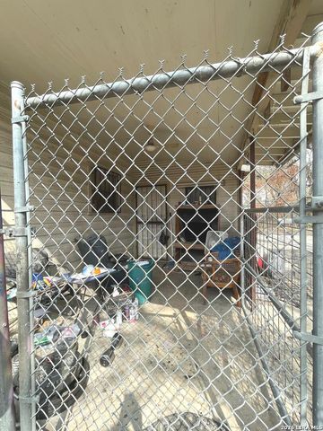 737 Porter st, San Antonio, TX 78210