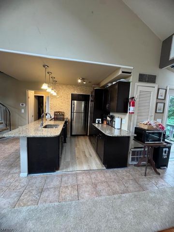7 Pevero Dr 8, Vernon Twp., NJ 07462